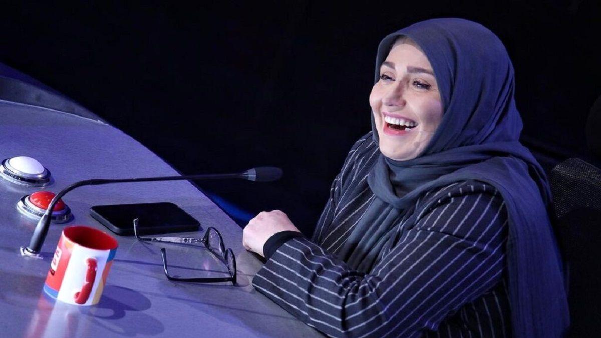 مراسم چهلم مادر ژاله صامتی: خانه کتایون منوچهری پر از گل‌های تسلیت!