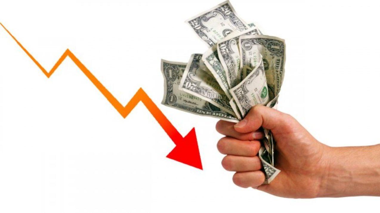 سقوط تاریخی قیمت ارز در سال 1404؛ پیش‌بینی مهم درباره آینده قیمت دلار بعد از توافق