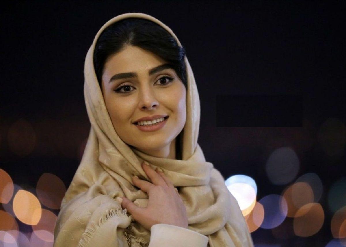 آلبوم لاله مرزبان: شیرینی دوران کودکی و زیبایی جوانی در «آبان»