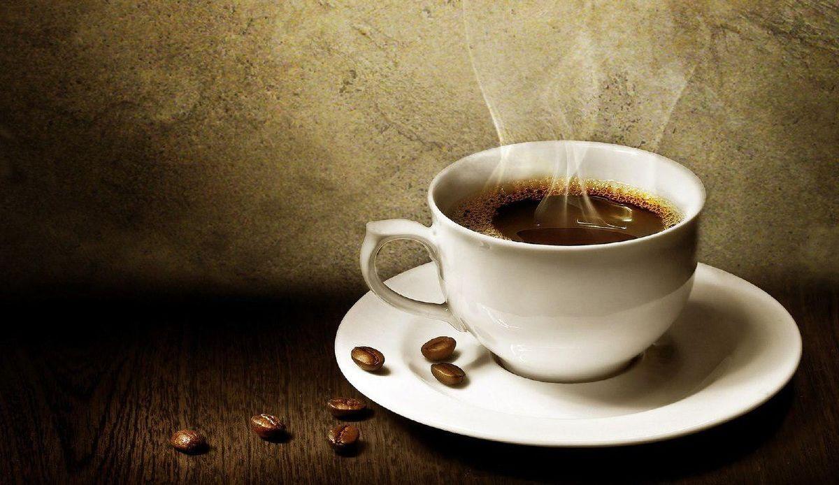 چه ساعتی قهوه بخوریم؟| بهترین و بدترین زمان نوشیدن قهوه