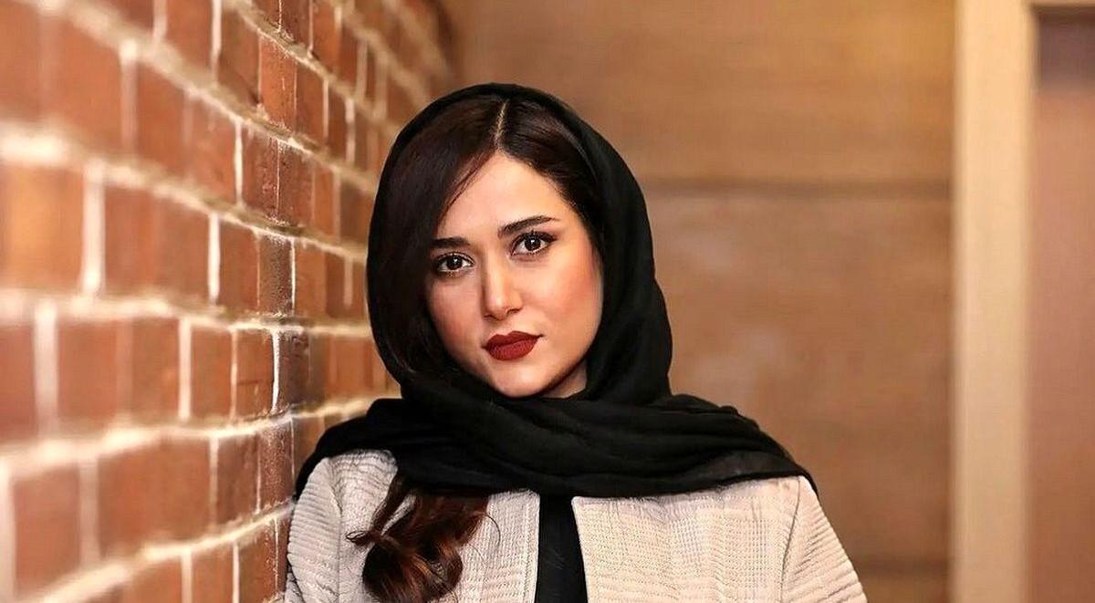 پریناز ایزدیار و آب‌ریختن برای دور کردن شیطان به جای نماز!
