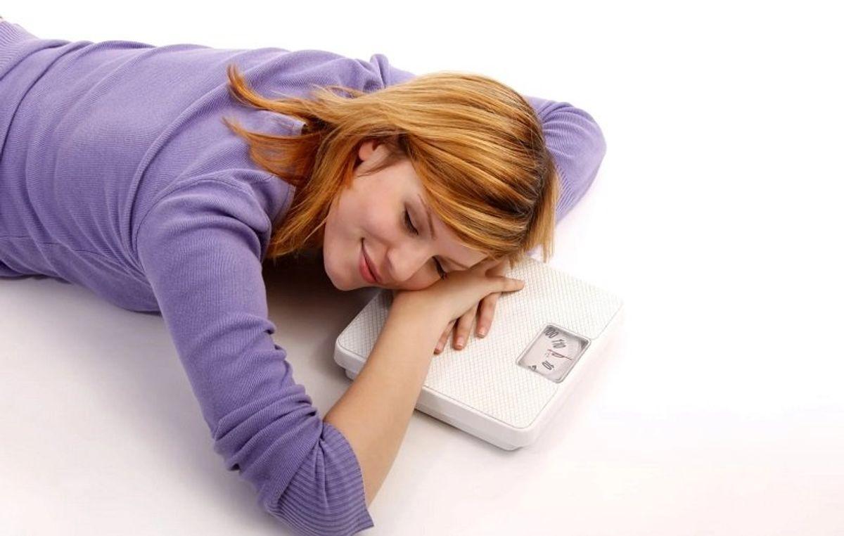 تکنیک طلایی برای کاهش وزن؛ بخور و بخواب ۱۲ کیلو لاغر شو