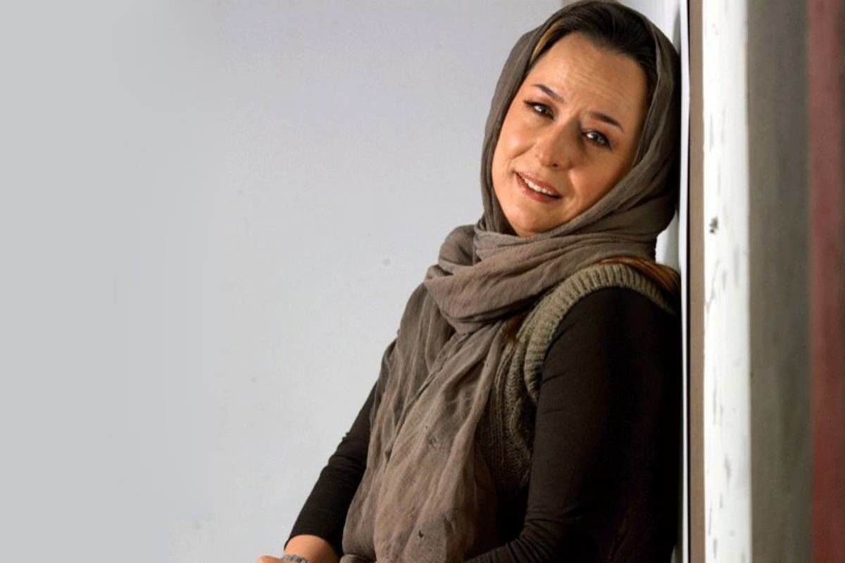 آزیتا حاجیان: نگاهی به زندگی شخصی و حرفهای این بازیگر محبوب | بیوگرافی آزیتا حاجیان: از مسیر حرفهای تا فراز و نشیبهای زندگی شخصی