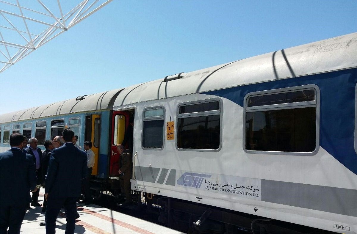 توقف 10 ساعته قطار تهران-بندرعباس و حبس مسافران در واگنها