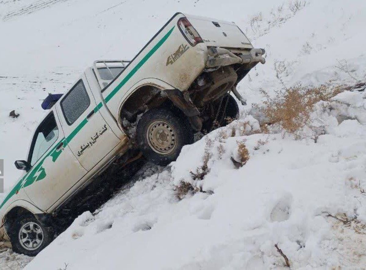 سقوط خودروی محیط‌بانان همدان حین تعقیب شکارچیان با سه زخمی