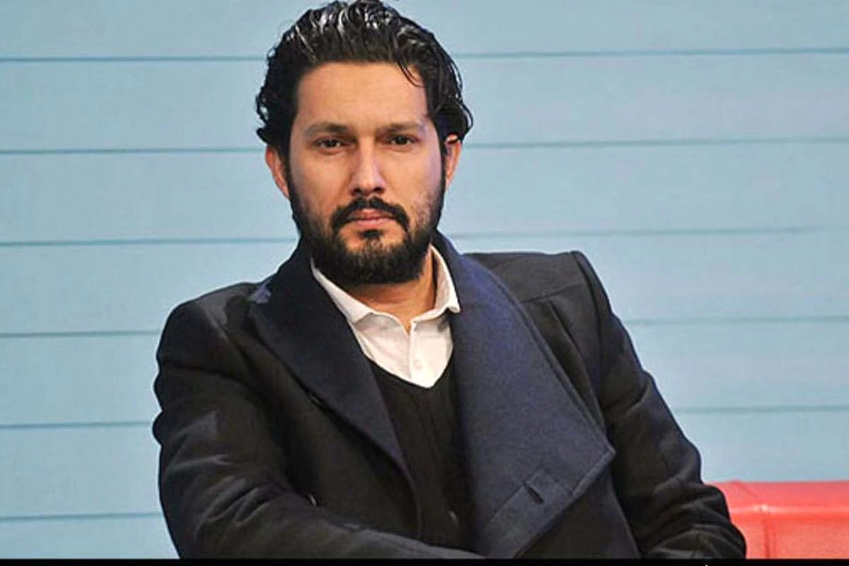 جذابیت حامد بهداد با لباس های معمولی در کنار خانم بازیگر