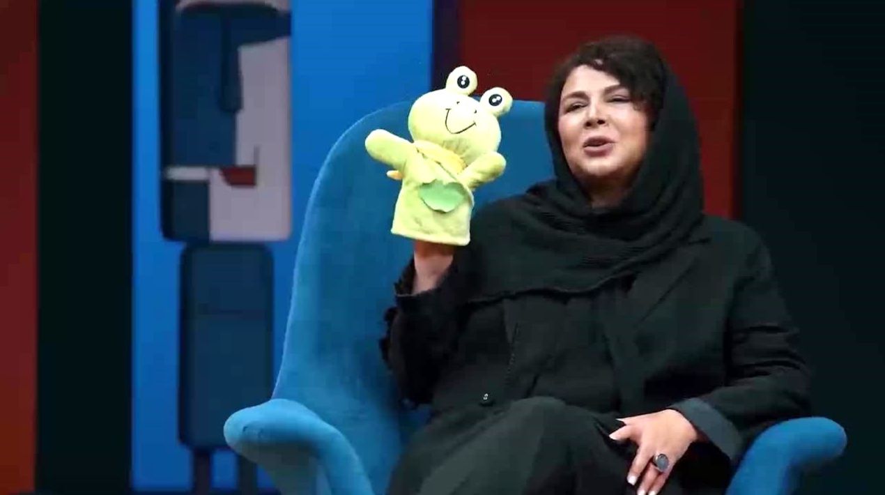 اجرای عروسک گردانی بازیگران در انجمن اشباح