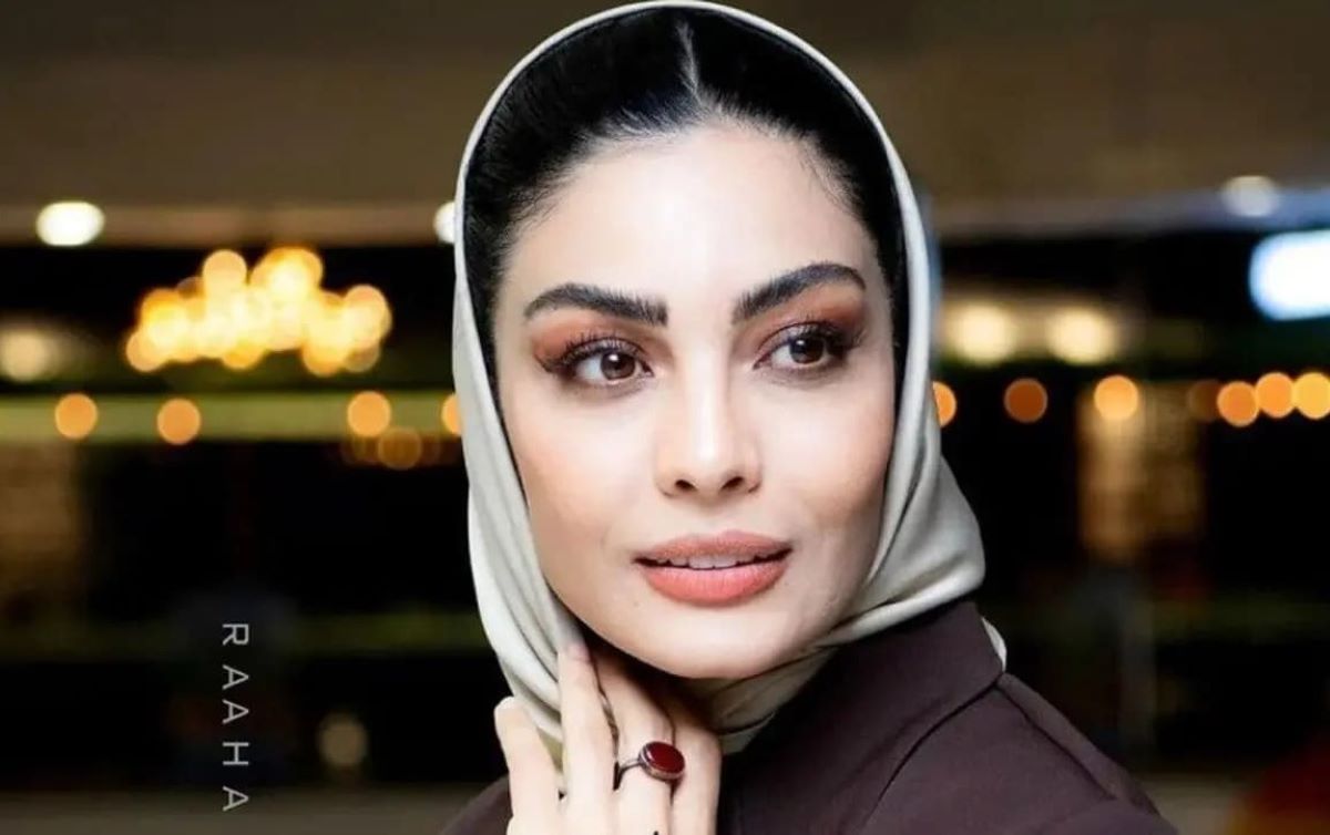 استایل هنرمندانه صحرا اسداللهی در کنار جایزه‌اش