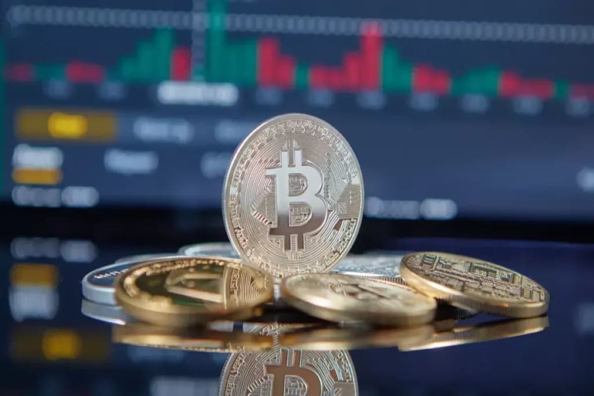 پیشبینی قیمت بیت کوین ظرف 6 ماه آینده؛ بیت کوین 170 هزار دلار میشود؟