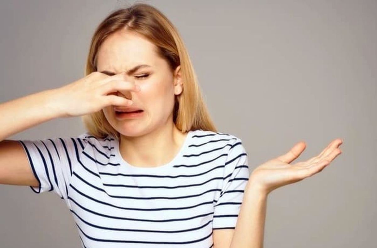 کمبود این ویتامین باعث بوی بد بدن می شود| رژیم غذایی مناسب برای بهبود تعریق و سلامت پوست
