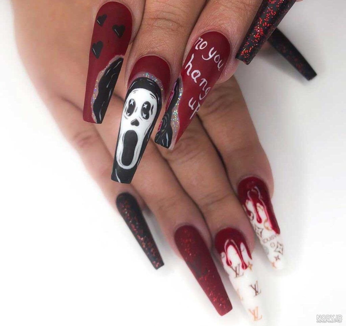 طراحی ناخن هالووین ۲۰۲۵؛ ترسناک، خاص و جذاب با ایده‌های جدید پاییزی 🎃| ایده طراحی زمستونی ناخن