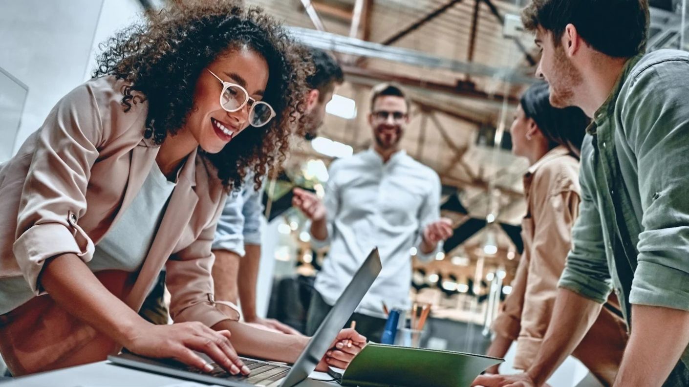 توسعه فردی و موفقیت شغلی | 3 مهارت اجتماعی که باید بلد باشید