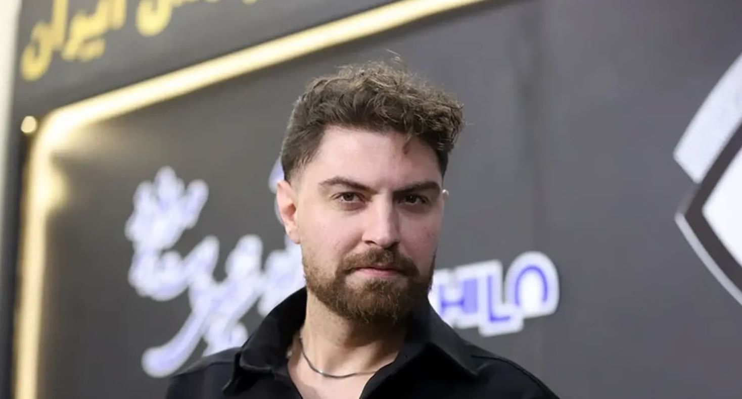 رپ خوانی امیرحسین فتحی با آهنگ شایع در اتاق گریم