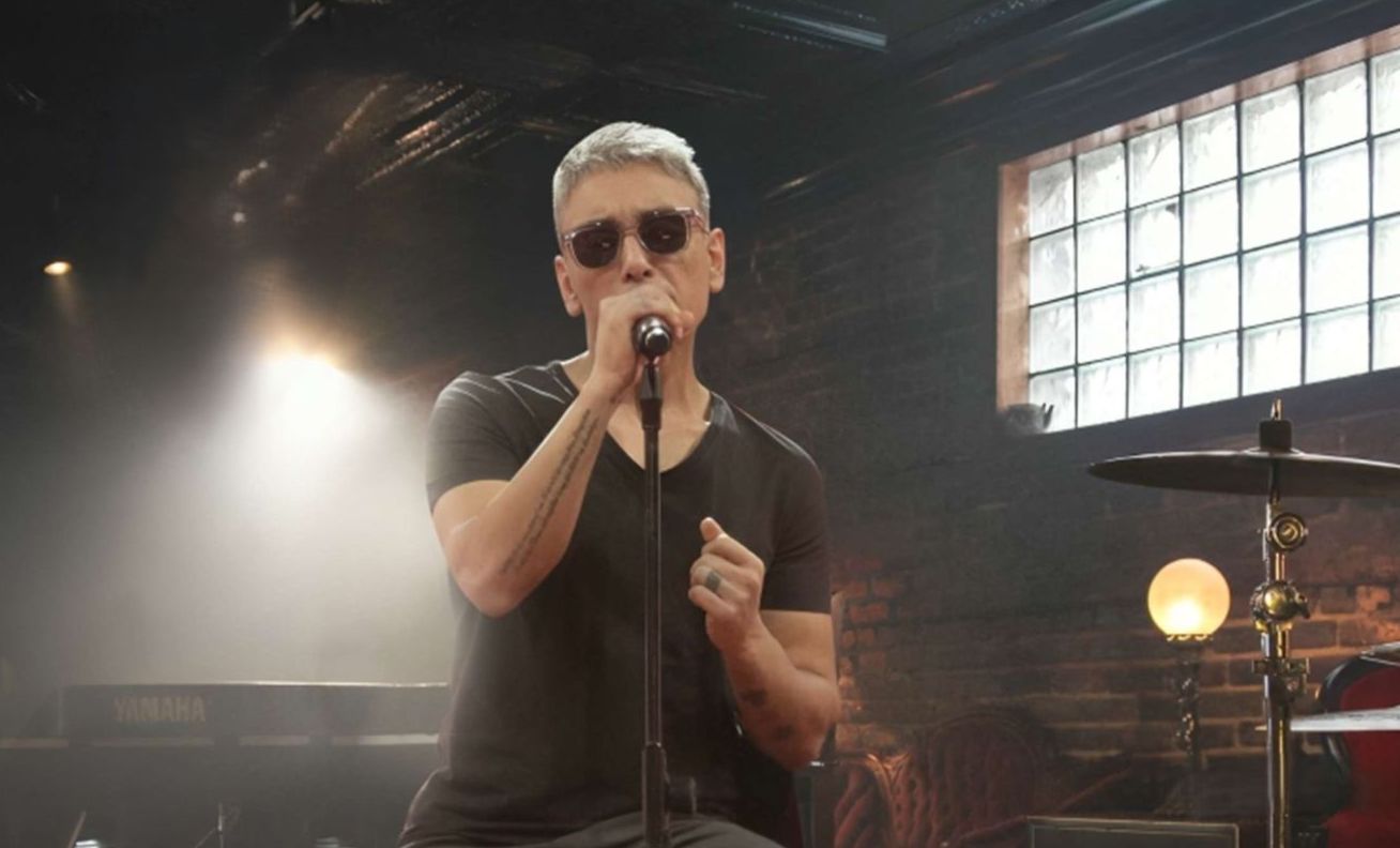 خداحافظی شادمهر عقیلی با خوانندگی در 53 سالگی