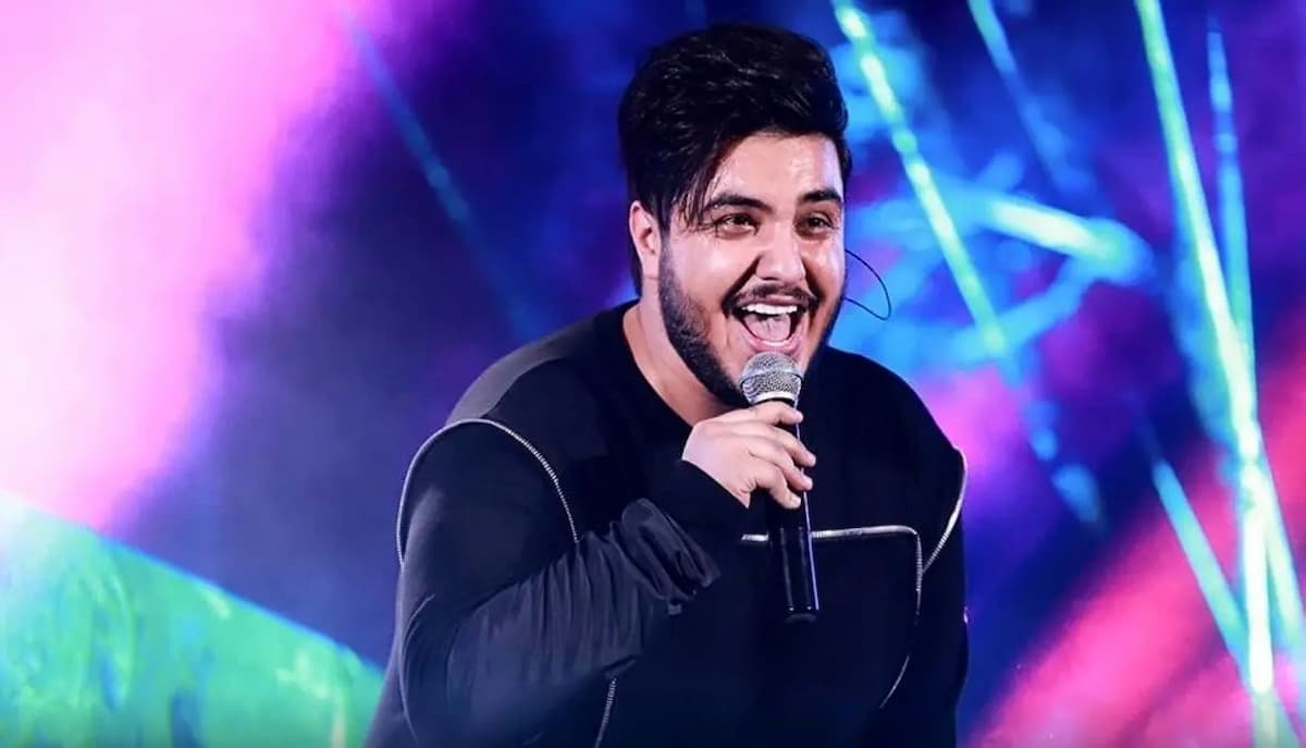 خوانندگی پدر آرون افشار در کنسرت پسرش