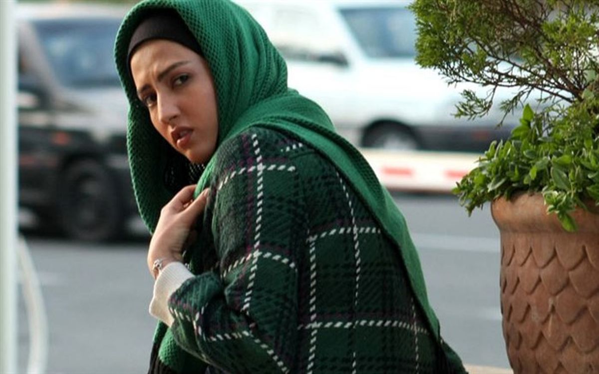 شومیز خوشرنگ و استایل خاص سمیرا حسینی کنار دریاچه تفریحی