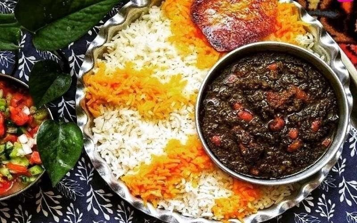 اشتباهات رایج در پخت قرمه سبزی| روش صحیح سرخ کردن سبزی قرمه