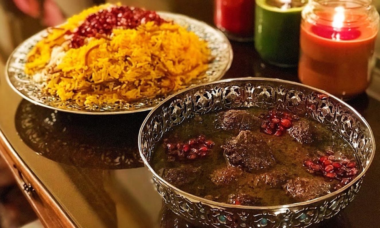 طرز تهیه خورشت اناربیج گیلانی با سبزیهای معطر