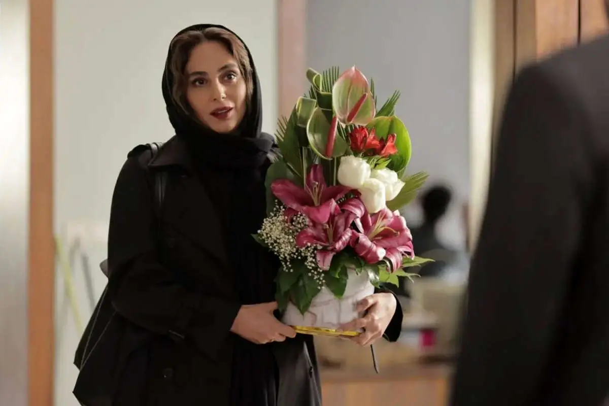 رعنا آزادیور با فیل به سینما میآید