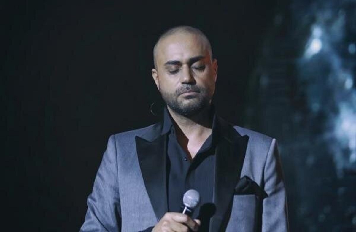 همخوانی غافلگیرکننده یک زن در کنسرت حامی وایرال شد