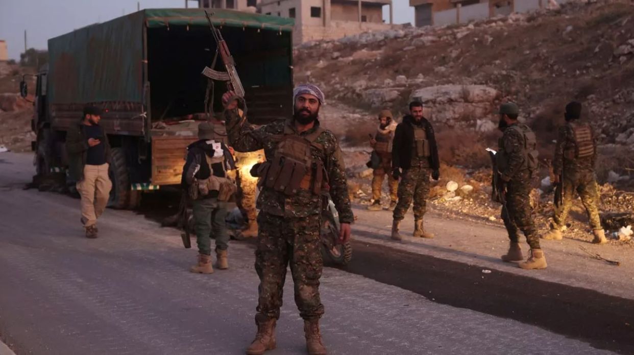 شهر حلب سقوط کرد| سوری ها بدون مقاومت شهر را تسلیم تروریست کردند