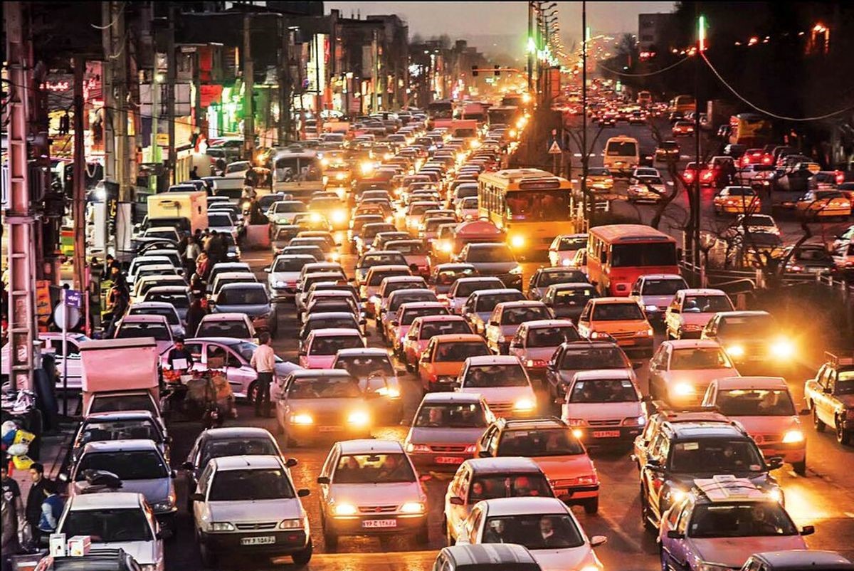 چطور در ترافیک تهران خونسرد بمانیم؟ 10 توصیه ساده و کاربردی برای دوری از عصبانیت