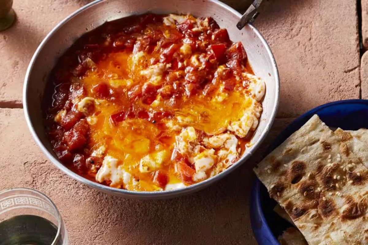 طرز تهیه املت قهوه خانه‌ای با پیاز