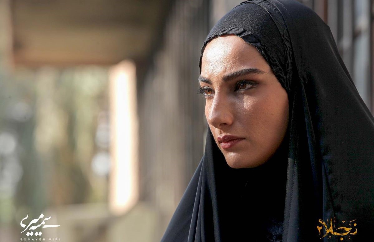 عکس محیا دهقانی بازیگر زیبای سریال نجلا با یک استایل خاص