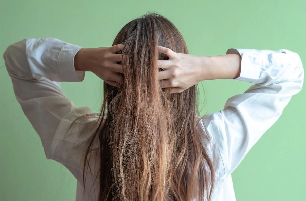 موهای رنگ شدهات خشک شده؟؛ 10 راهکار خانگی ساده برای نرم و لطیف کردن موهای رنگ شده