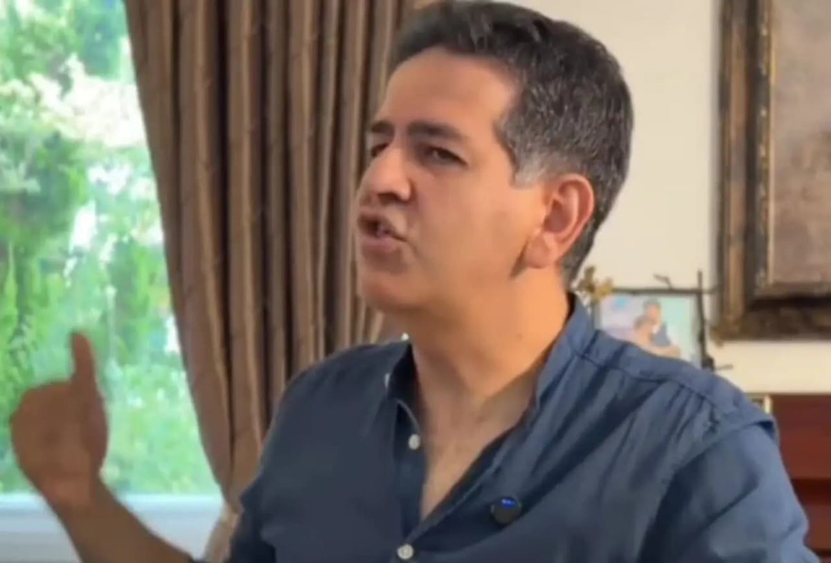 انتقاد حمید طالب زاده از پلی‌بک خواندن شادمهر عقیلی!