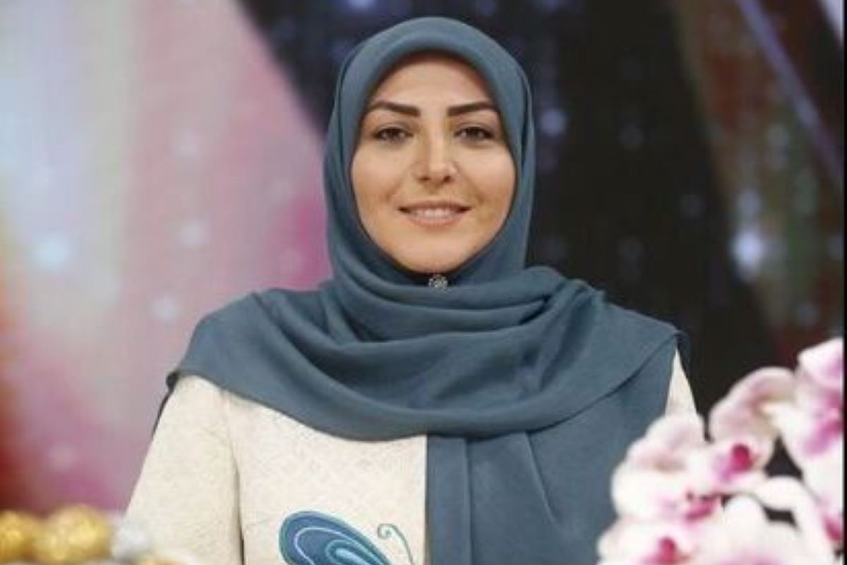 تیپ با وقار المیرا شریفی مقدم در کاخ چهلستون