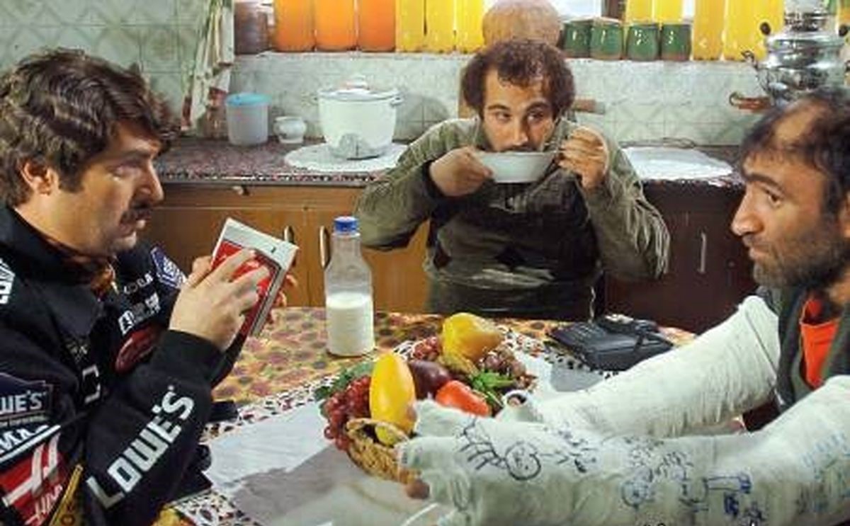 دختر اوس موسی سریال پایتخت به همراه مادرش در ترکیه | همسر اول زیبای هدایت هاشمی