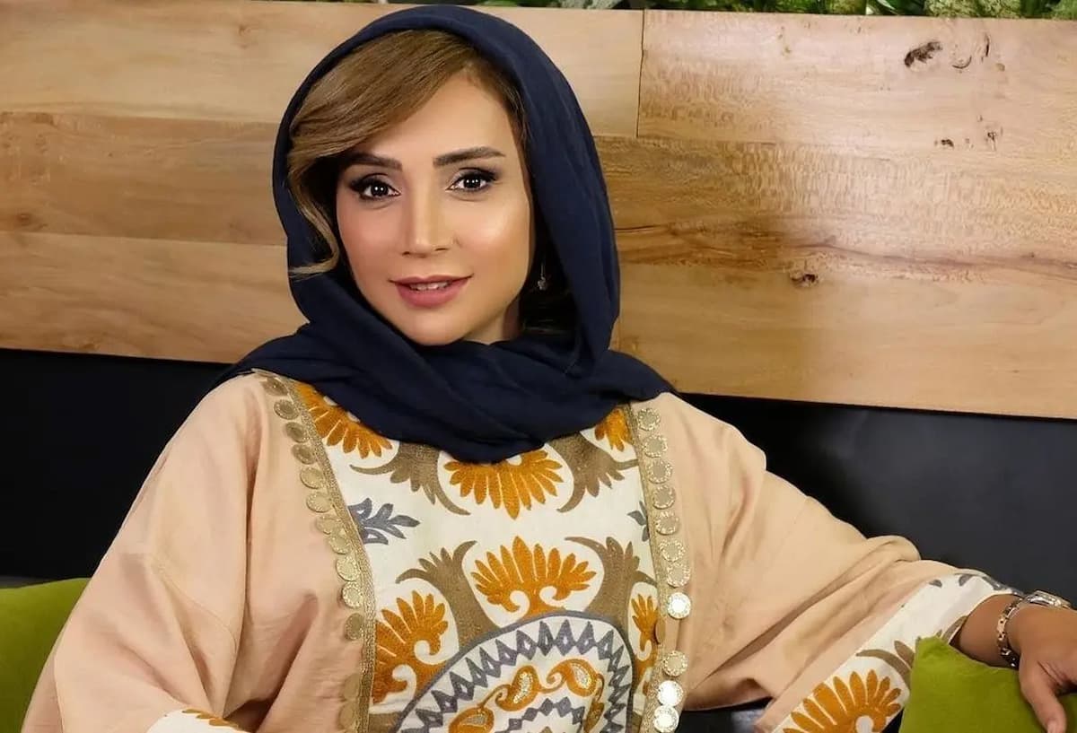 گفت‌وگوی صمیمانه شبنم قلی‌ خانی با گروه 25بند در رادیو دبی+فیلم