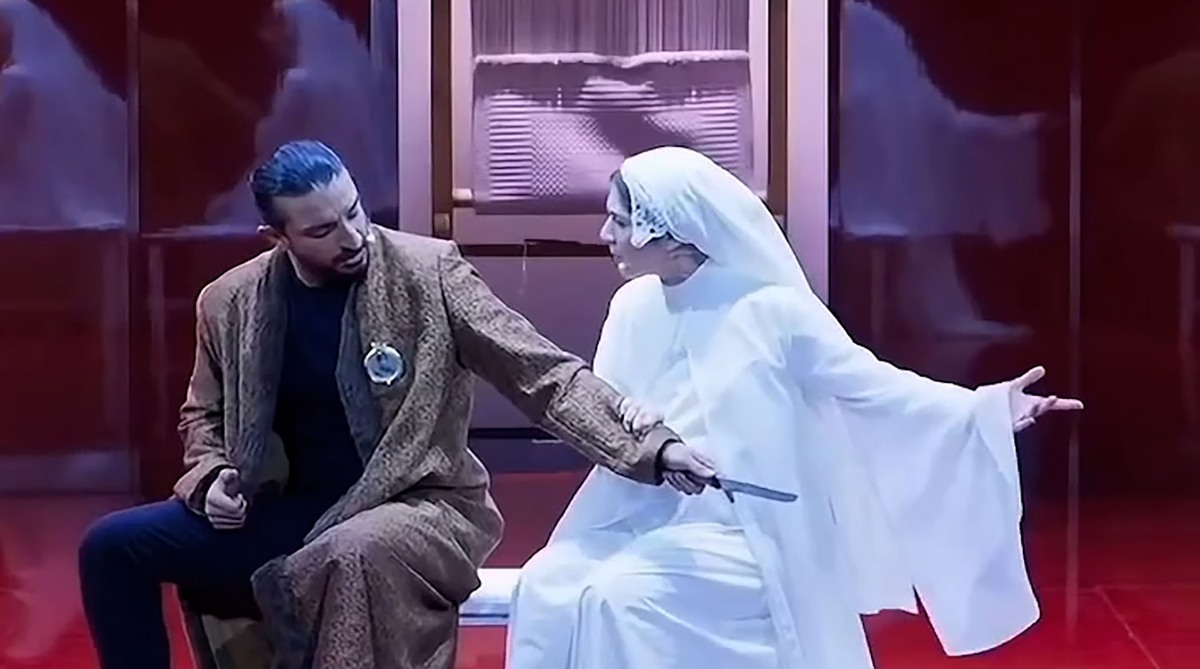 تک‌خوانی خواننده زن با سینا ساعی در فینال کارناوال