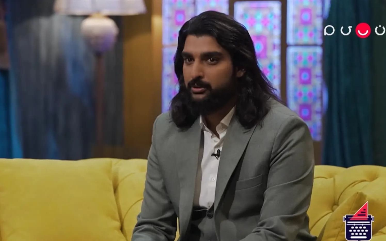 اجرای آهنگ «ناصریا» توسط پسر ناصر عبداللهی در برنامه برمودا