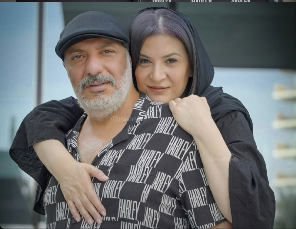 نگاهی به دکوراسیون خانه شاهانه و مجلل ریما رامین فر «هُمای پایتخت» و همسرش امیر جعفری؛ از حیاط سرسبز و مبلمان کلاسیک تا کتابخانه پر از کتاب