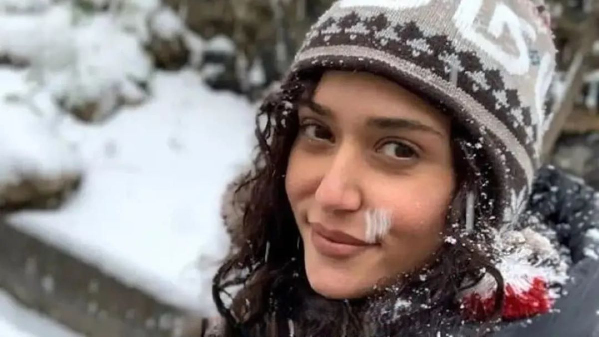 آلبوم عکس امروز | استایل زمستانی بازیگران مشهور با ذوق بارش اولین برف سال؛ از پریناز ایزدیار و شبنم مقدمی گرفته تا هانیه توسلی، بهنوش طباطبایی، سوگل طهماسبی و..