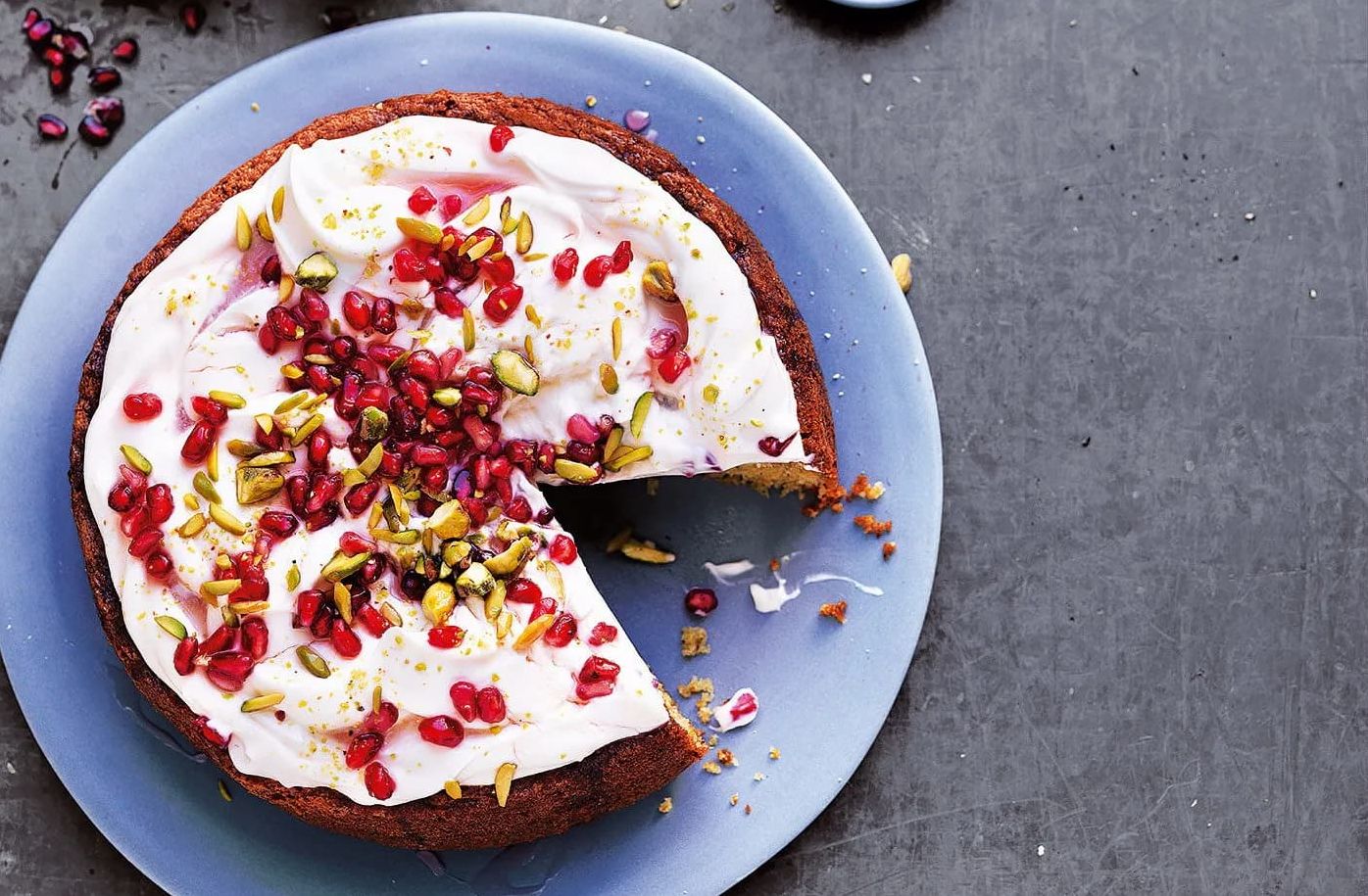 طرز تهیه دسر تیرامیسو انار با بیسکویت پتیپور| این دسر ارزان و فوری را برای شب یلدا درست کن