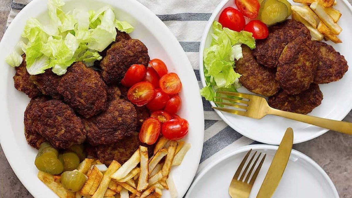 10 راز مهم آشپزی که کتلت شما را حرفه‌ای می‌کند؛ از انتخاب مواد تا سرخ‌کردن