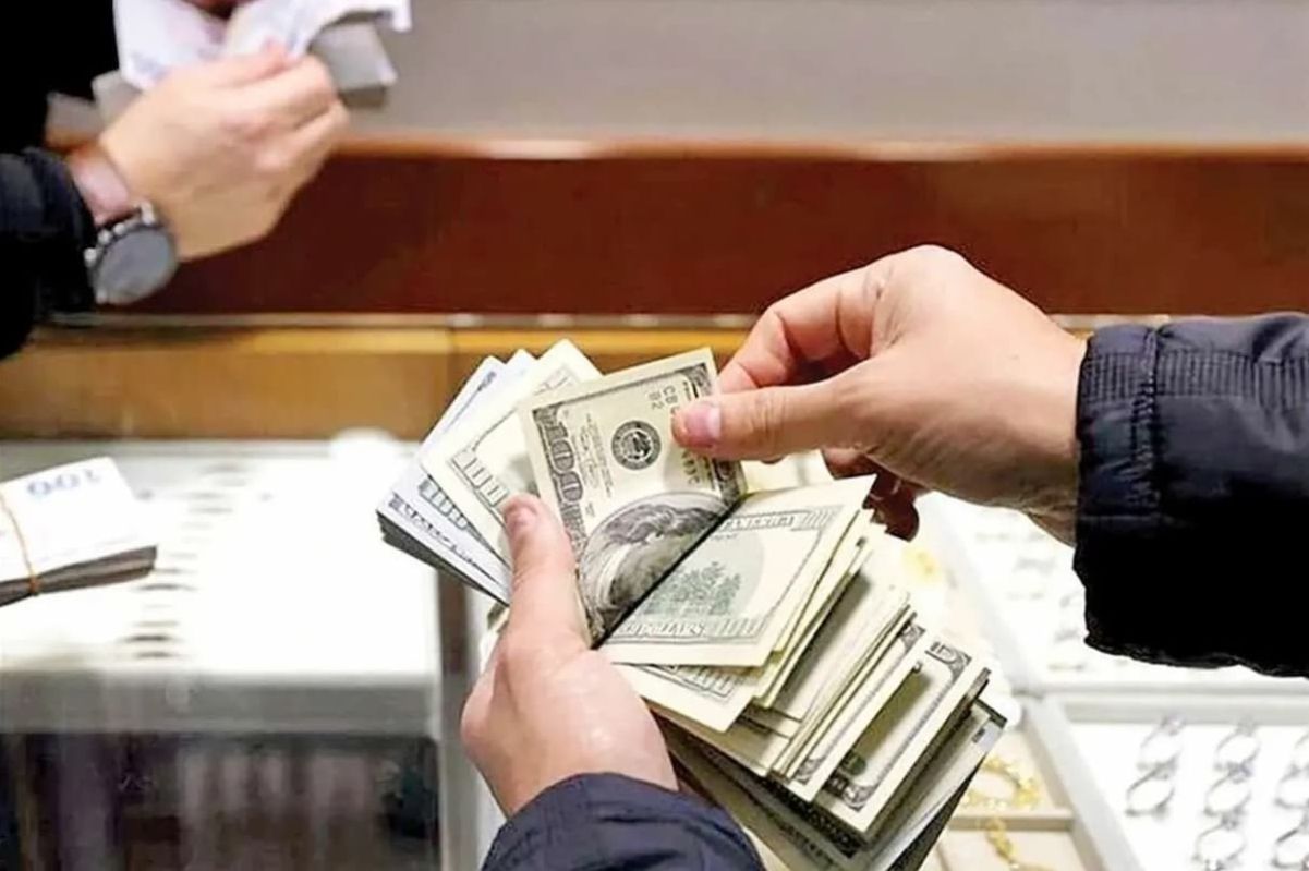 پیش بینی قیمت دلار چهار‌شنبه ۲۲ مرداد 1404 ؛ دلار یک کانال عقب‌نشینی کرد