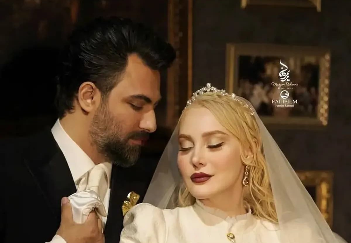 لحظه خواندن عقد آریایی آرام جعفری توسط مرجانه گلچین