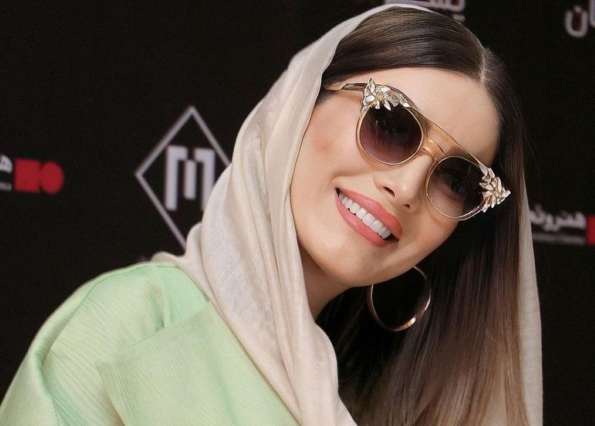متین ستوده با لباس زیبای محلی