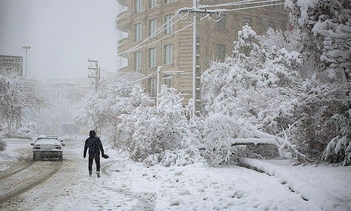 آغاز بارش برف شدید از امروز شنبه در 22 استان | سرما و کولاک به جاده‌ها رسید