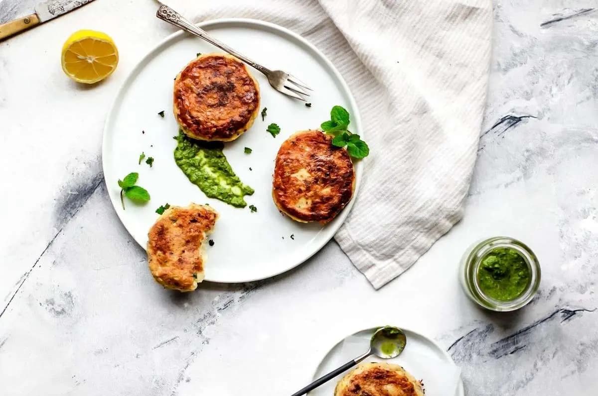 طرز تهیه کوکو گل کلم؛ شام خوشمزه و مقوی