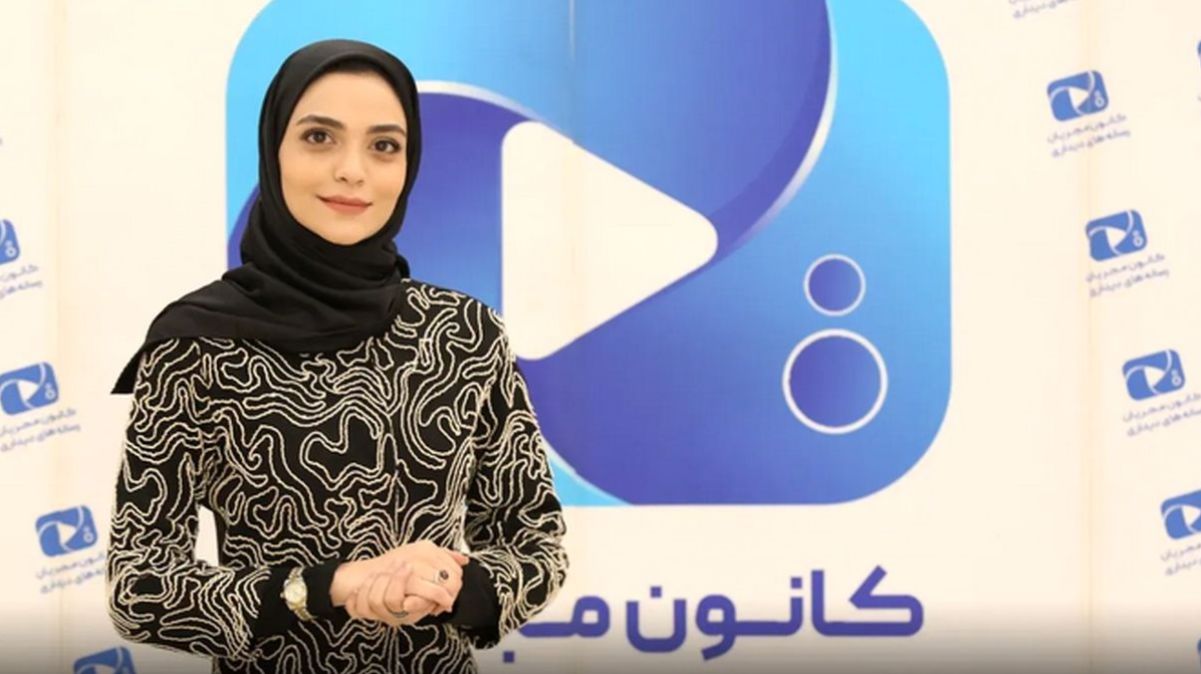 ازدواج وستا جعفرنیا مجری صداوسیما در بحبوبه آغاز جنگ با آقای مجری+عکس