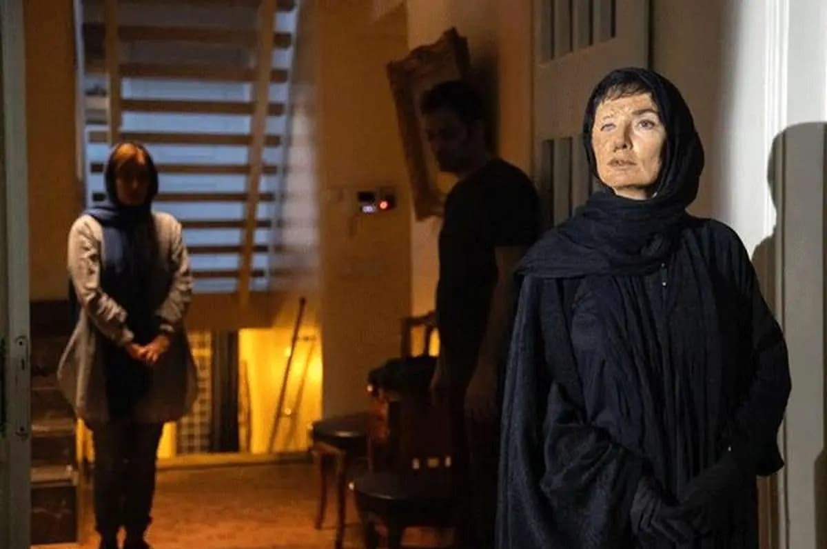 آتنه فقیه نصیری همبازی جواد عزتی در سریال وحشی ۲ شد