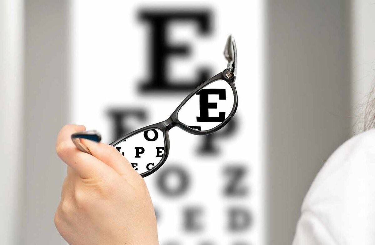 4 بیماری که باعث تاری دید می شود| چرا گاهی تار می بینیم؟