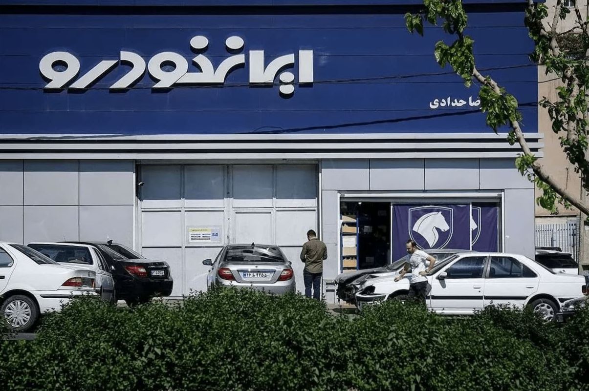 اغاز فروش اقساطی ایران خودرو؛ عرضه دو خودروی برقی