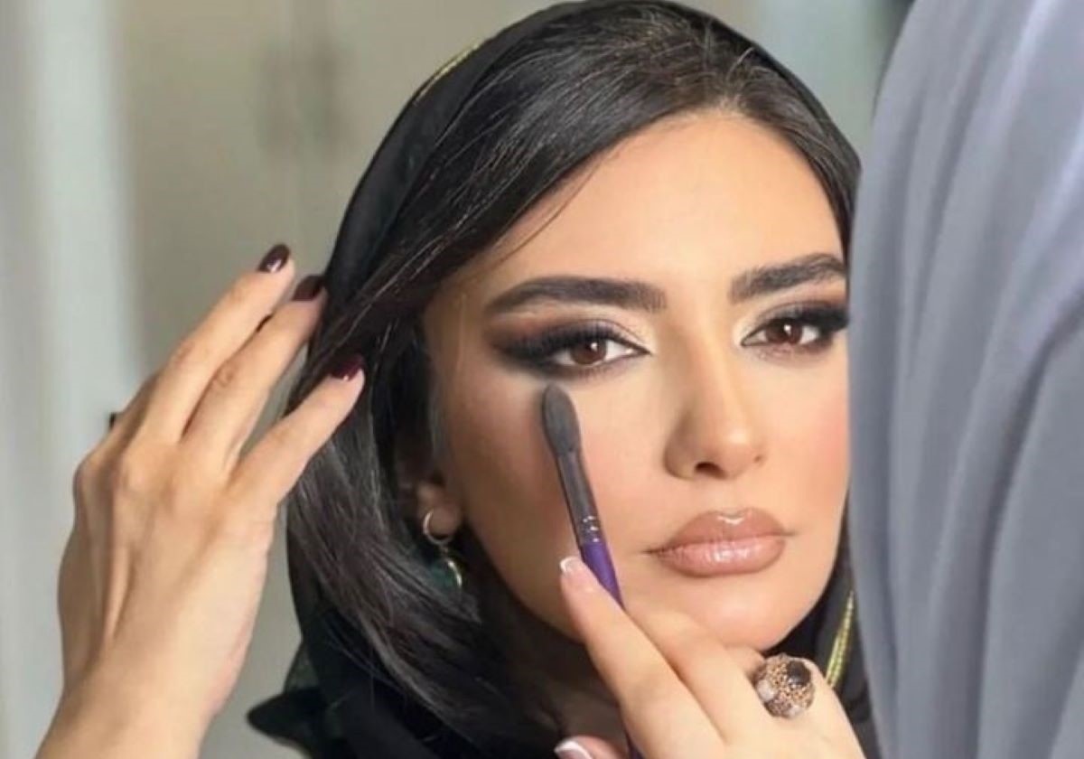 زیبایی بی‌تکلف لیندا کیانی در لباس رسمی +عکس