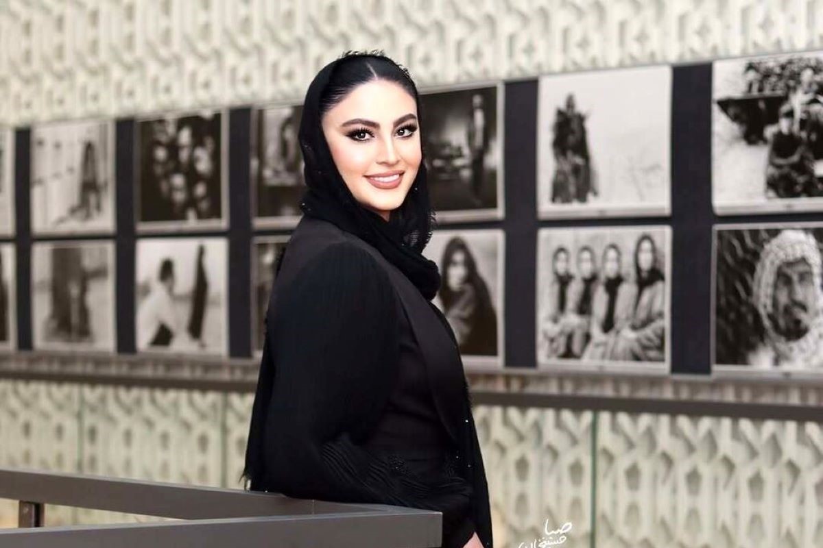 چیپس و پفک خوردن مریم مومن با طرفدارانش در نمایش یک فیلم